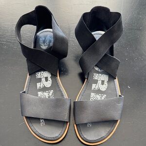 Sorel Black Strappy Sandals